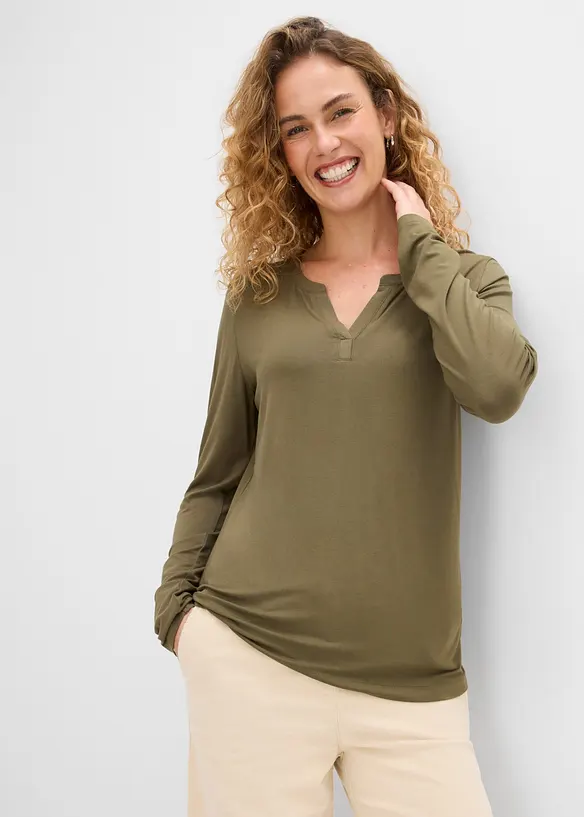 Langarmshirt aus softem Viskose Mix in grün von vorne (im Anschnitt) - bonprix