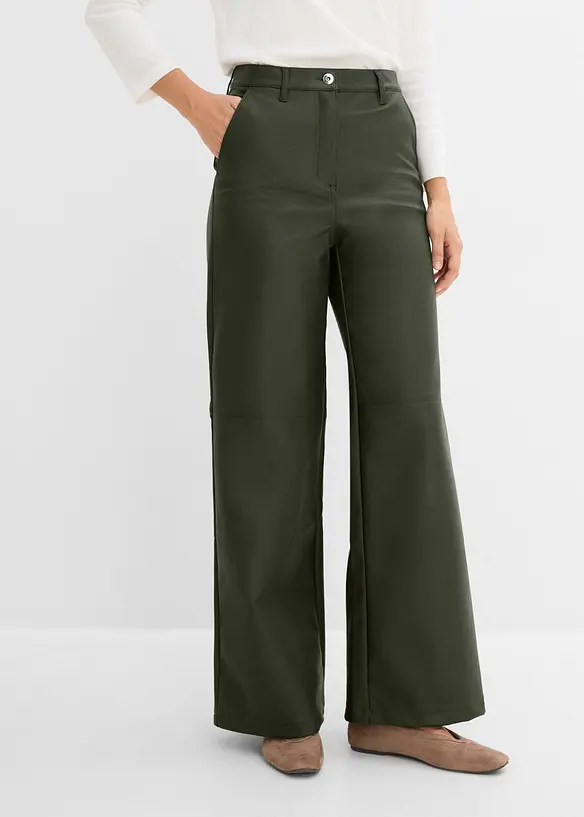 Lederimitat-Hose in grün von vorne - bonprix