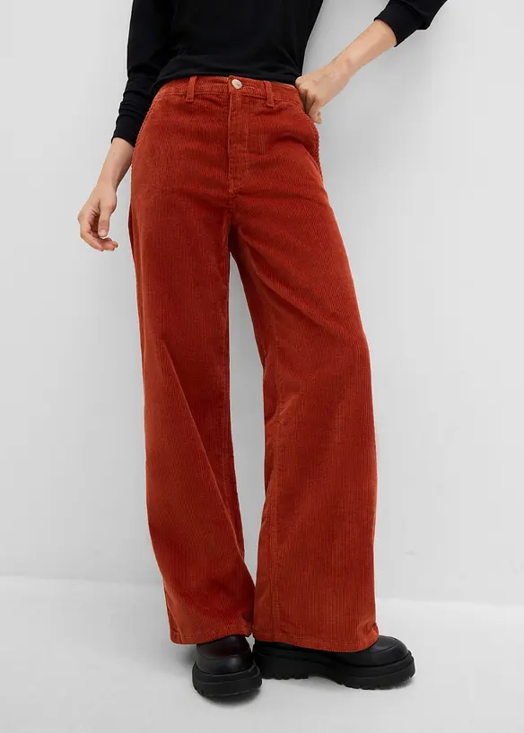 Cordhose aus Baumwoll-Mix in braun von vorne - bonprix