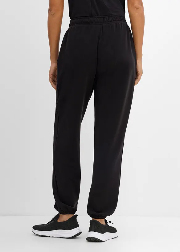 Ultrasofte Sport-Jogginghose mit Modal in schwarz von hinten - bonprix Ultrasofte Sport-Jogginghose mit Modal in schwarz von hinten - bonprix
