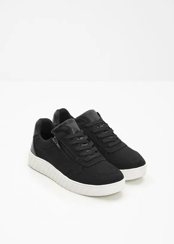 Sneaker mit gepolsterter Innensohle in schwarz - bonprix