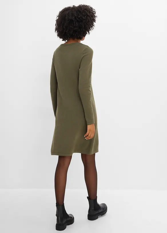 Strickkleid mit recycelter Baumwolle in grün von hinten (Totalaufnahme) - bonprix Strickkleid mit recycelter Baumwolle in grün von hinten (Totalaufnahme) - bonprix