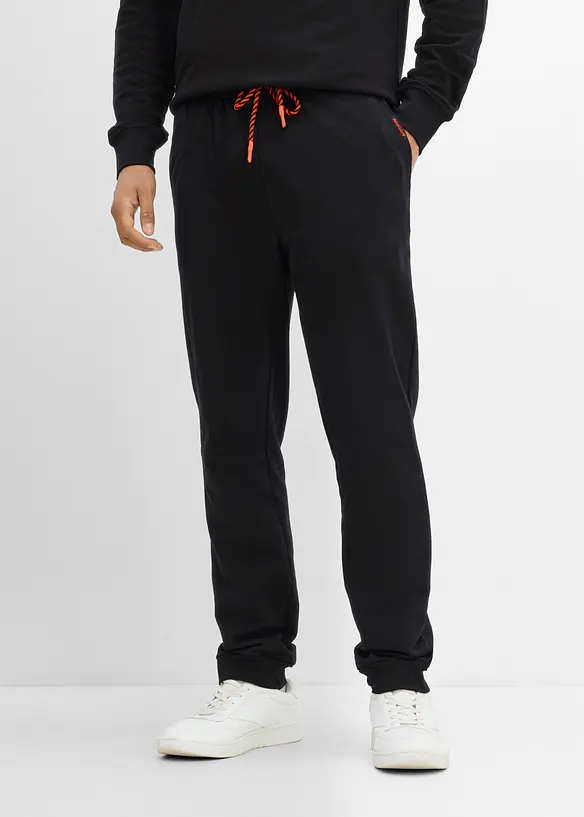 Jogginghose aus reiner Bio-Baumwolle in schwarz von vorne - bonprix