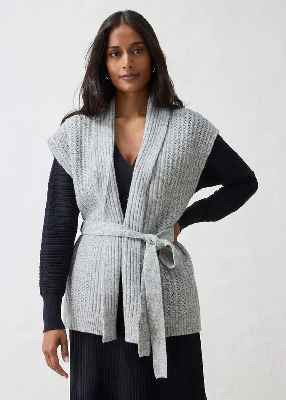 Ajour Strick-Weste aus weichem Woll-Mix in grau von vorne (im Anschnitt) - bonprix