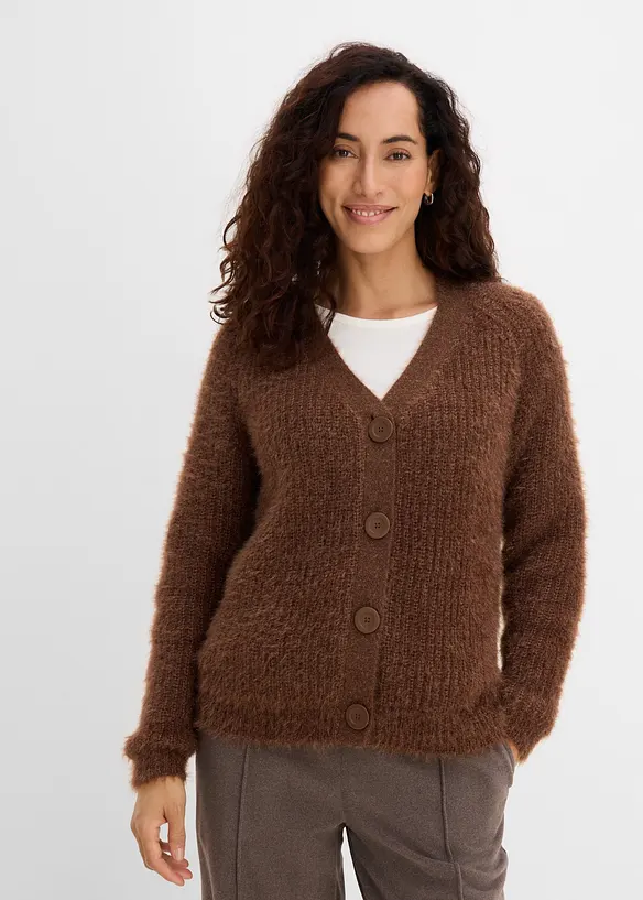 Gerippte Grobstrickjacke mit Glanzeffekt in braun von vorne (im Anschnitt) - bonprix Gerippte Grobstrickjacke mit Glanzeffekt in braun von vorne (im Anschnitt) - bonprix