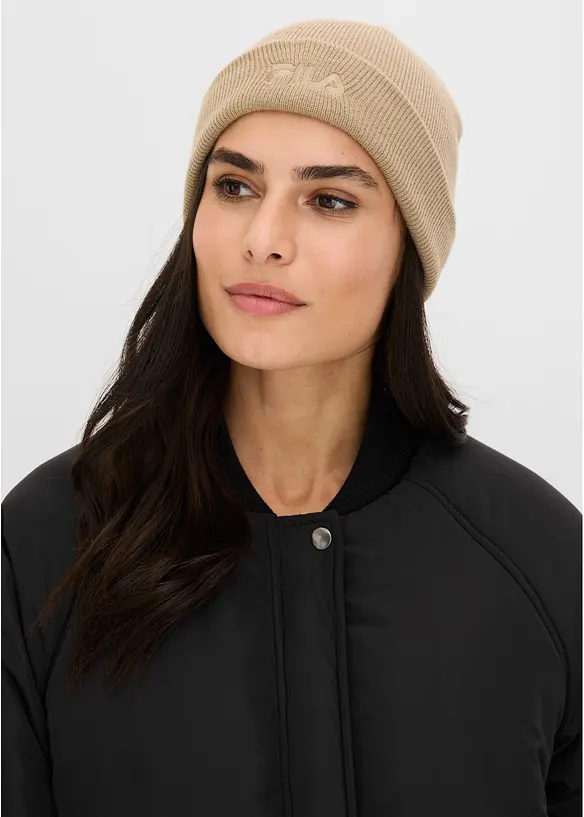 FILA Mütze in beige von vorne (im Anschnitt) - FILA