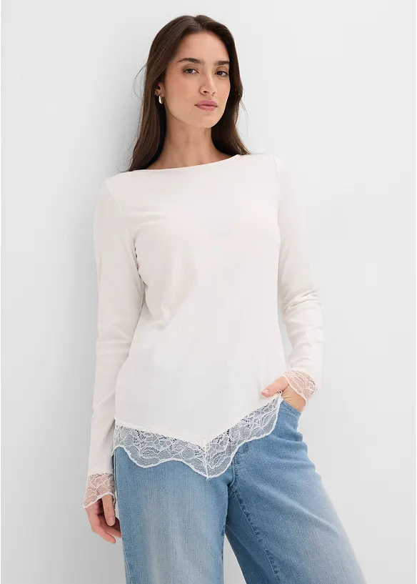 Langarmshirt mit Spitzensaum in weiß von vorne (im Anschnitt) - bonprix
