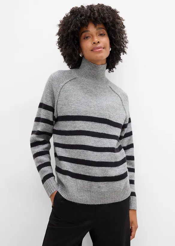 Lockerer Strickpullover mit Rollkragen in grau von vorne (im Anschnitt) - bonprix