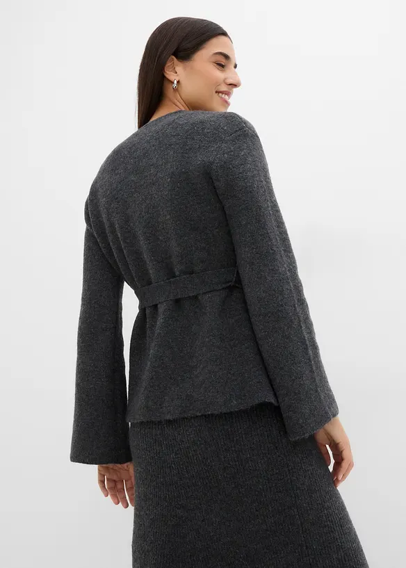 Strickjacke mit Bindegürtel in grau von hinten (im Anschnitt) - bonprix