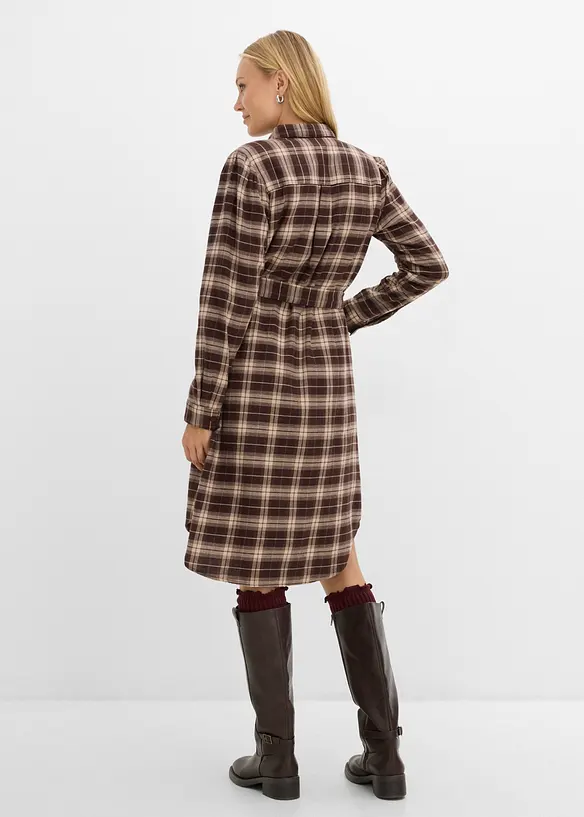 Hemdblusenkleid aus reiner Bio-Baumwolle in braun von hinten (Totalaufnahme) - bonprix Hemdblusenkleid aus reiner Bio-Baumwolle in braun von hinten (Totalaufnahme) - bonprix