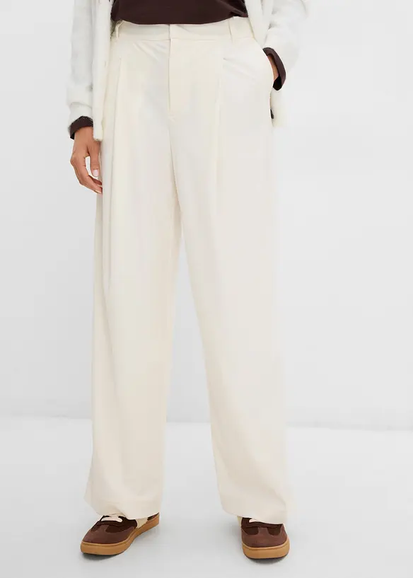 Cordhose in weiß von vorne - bonprix