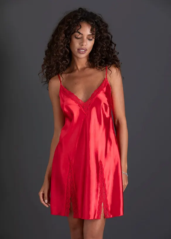 Satin Negligé in rot von hinten (Totalaufnahme) - bonprix