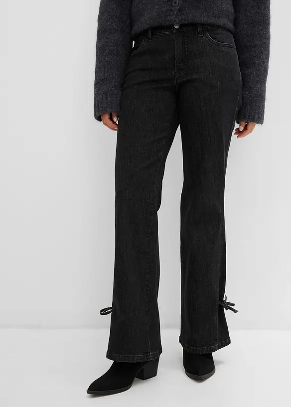 Bootcut-Jeans Mid Waist in schwarz von vorne - bonprix