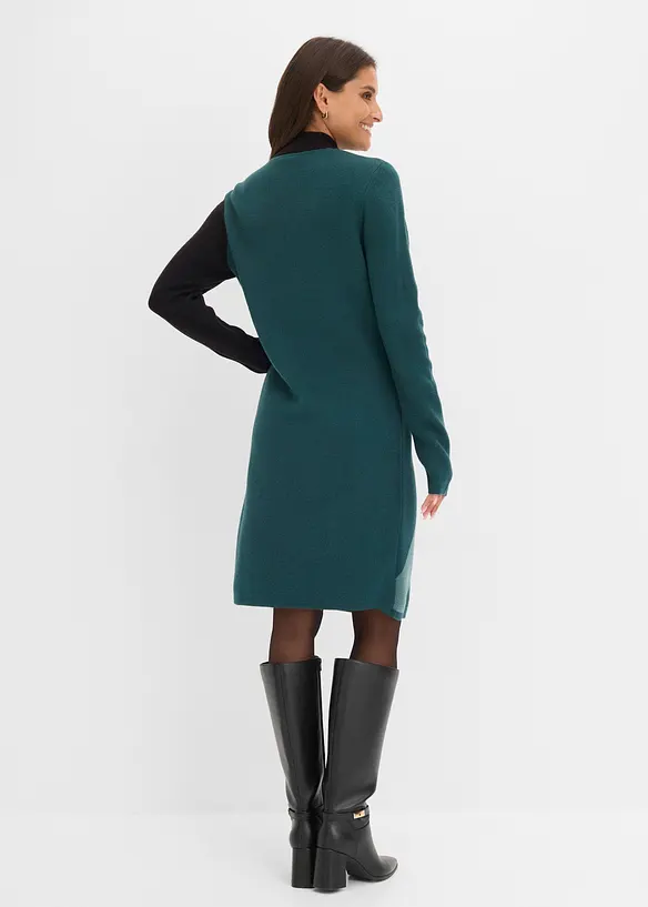 Jacquard-Strickkleid mit modernen Streifen in petrol von hinten (Totalaufnahme) - bonprix