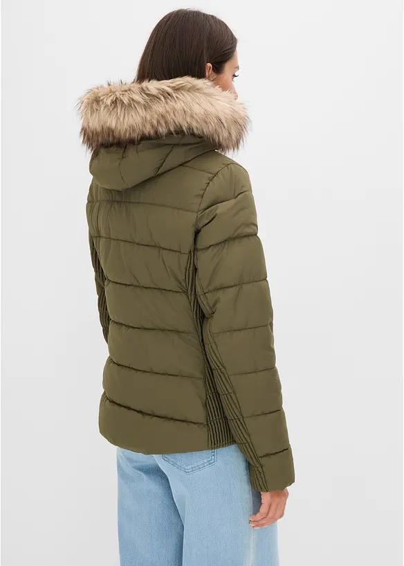 Steppjacke mit Fellimitatkragen in grün von hinten (im Anschnitt) - bonprix