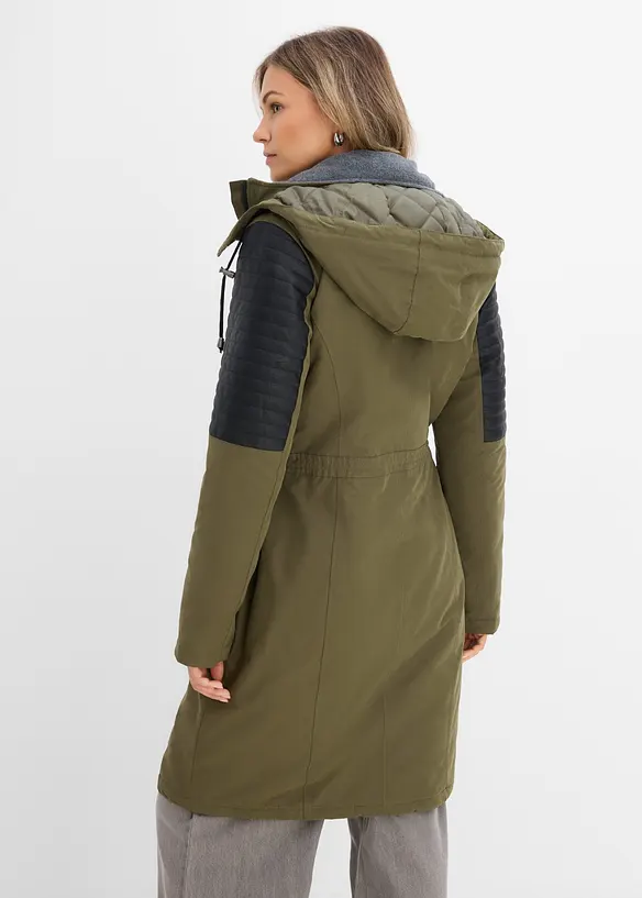 Long-Parka mit Lederimitateinsatz in grün von hinten (Totalaufnahme) - bonprix