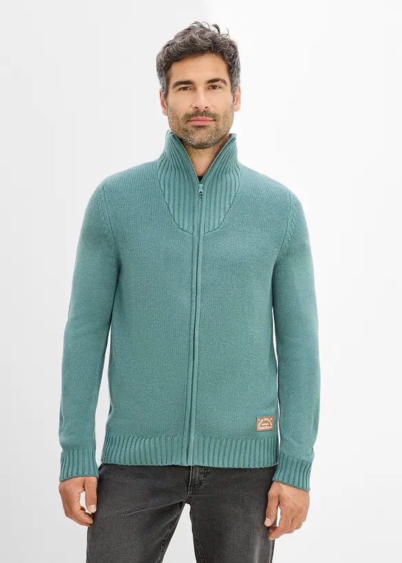 Grobstrickjacke mit Stehkragen in grün von vorne (im Anschnitt) - bonprix