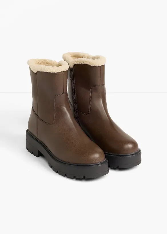 Gefütterte Boots in braun - bonprix
