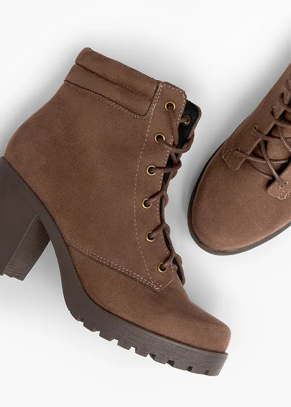 Schnürboots mit Blockabsatz in braun - bonprix Schnürboots mit Blockabsatz in braun - bonprix
