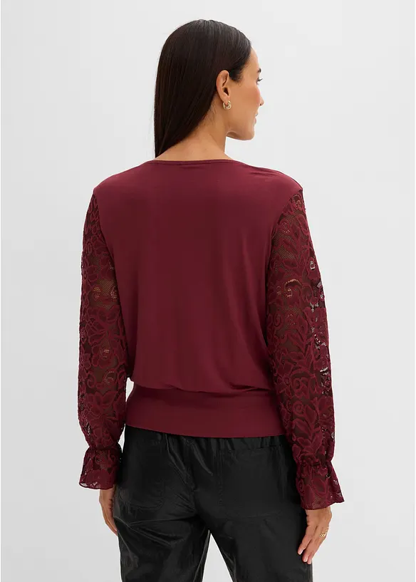 Langarmshirt mit Spitze in rot von hinten (im Anschnitt) - bonprix