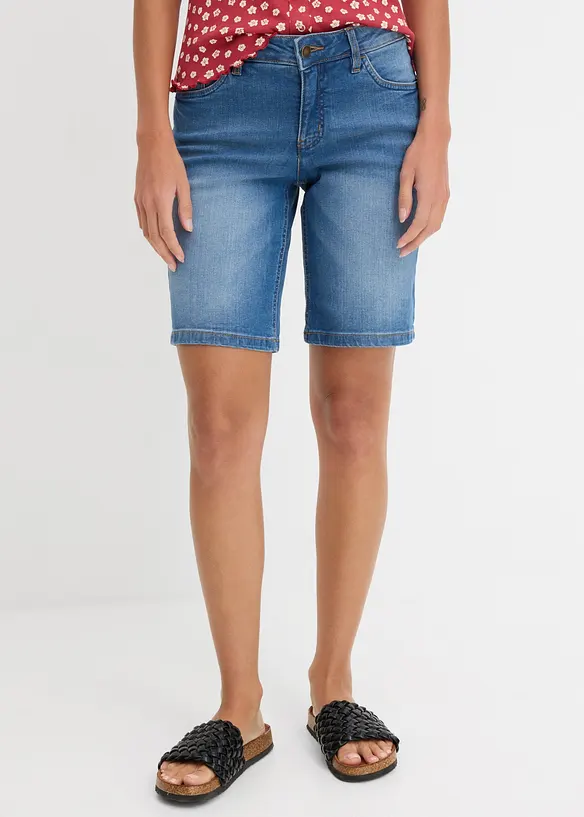 Stretch-Jeans-Bermuda mit farbigem Umschlag in blau von vorne - bonprix Stretch-Jeans-Bermuda mit farbigem Umschlag in blau von vorne - bonprix