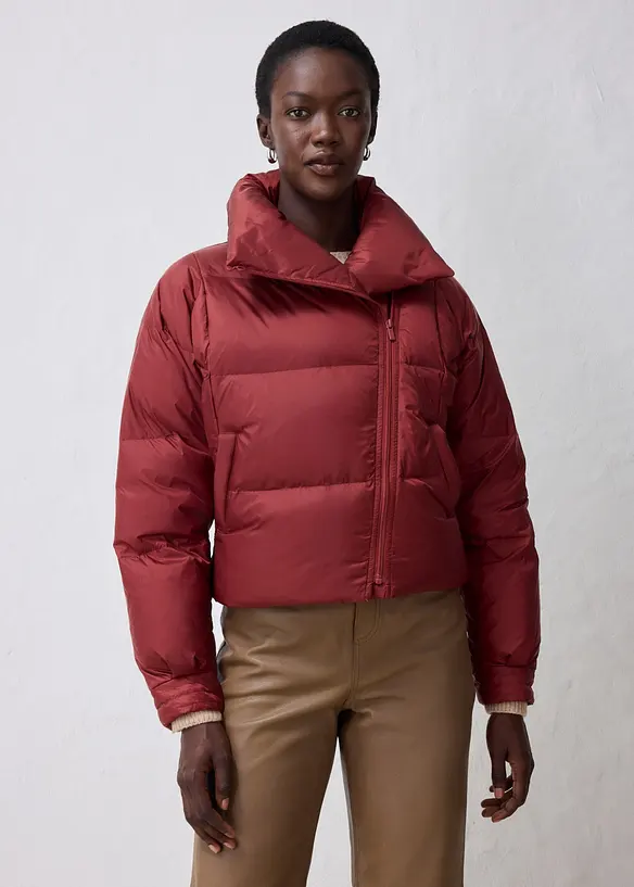 Daunenjacke mit recycelten Daunen in braun von vorne (im Anschnitt) - bonprix