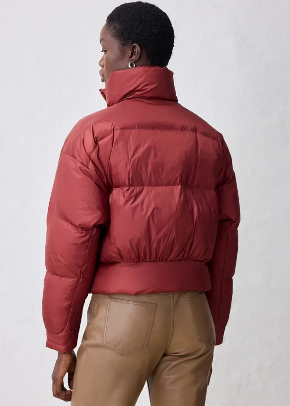Daunenjacke mit recycelten Daunen in braun von hinten (im Anschnitt) - bonprix