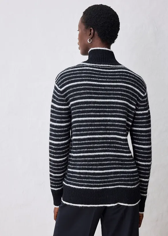 Longpullover aus weichem Woll-Mix in schwarz von hinten (im Anschnitt) - bonprix