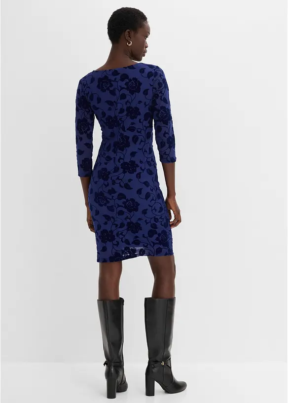 Mesh-Kleid mit edlem Flockprint in blau von hinten (Totalaufnahme) - bonprix