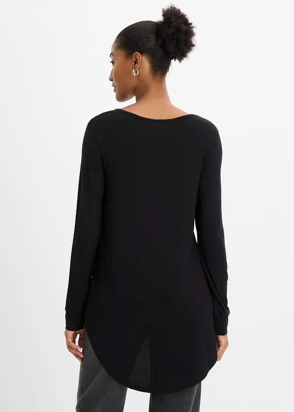 Langarmshirt aus fließendem Viskose-Mix in schwarz von hinten (im Anschnitt) - bonprix