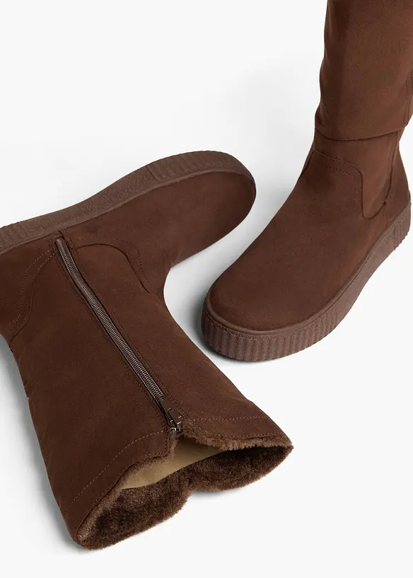 Gefütterte Stiefel in braun - bonprix