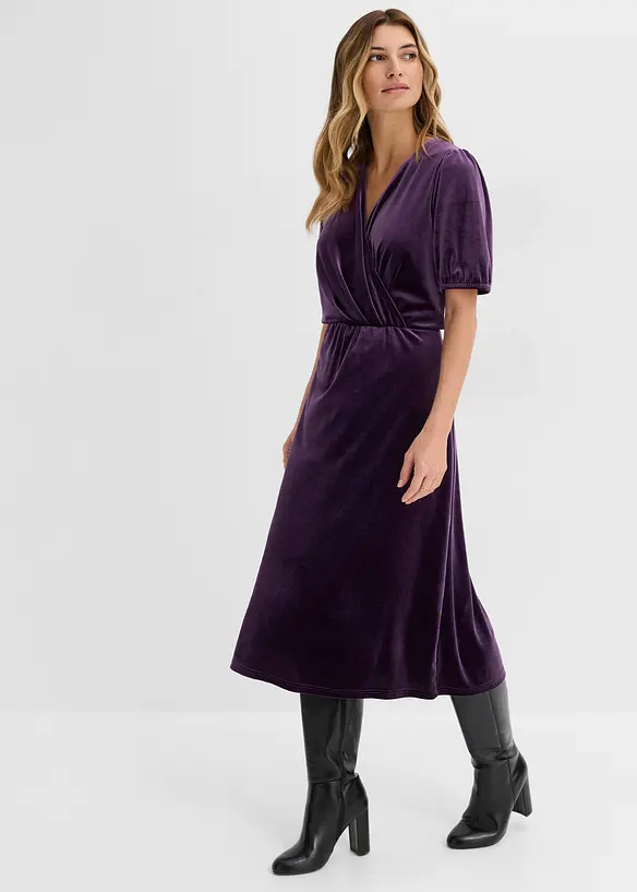 Midikleid aus softem Samt in lila von vorne (Totalaufnahme) - bonprix Midikleid aus softem Samt in lila von vorne (Totalaufnahme) - bonprix