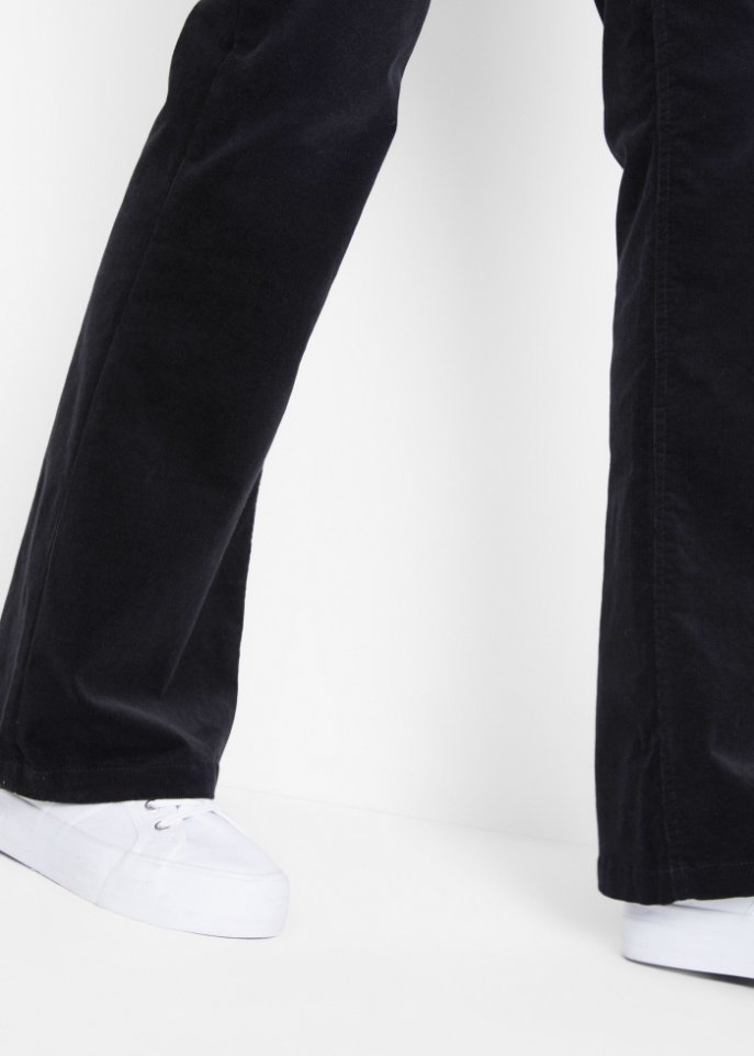 Ausgestellte Hose aus Cord - bonprix | schwarz, Damen - Kurz