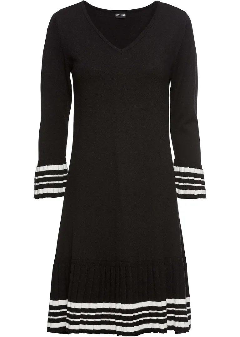 Strickkleid mit plissiertem Rock in schwarz von vorne - bonprix