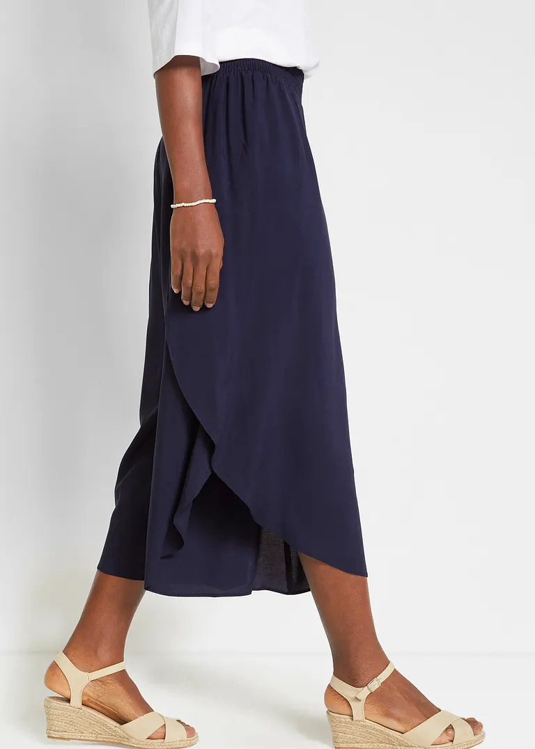 Wadenlange Culotte aus nachhaltiger Viskose in blau (Detailaufnahme) - bonprix