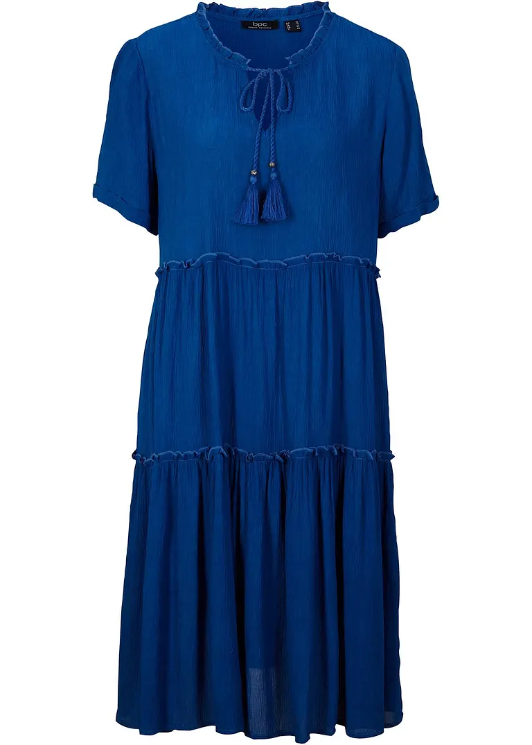 Knieumspielendes Viskose-Crinkle-Kleid mit Ausschnittdetail in blau von vorne - bonprix