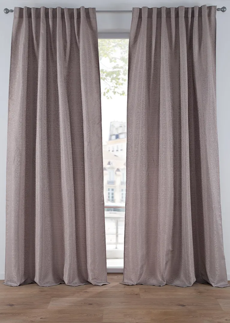 Dieser Vorhang einen leichten Glanz und ist elegant schlicht gehalten. in braun - bpc living bonprix collection
