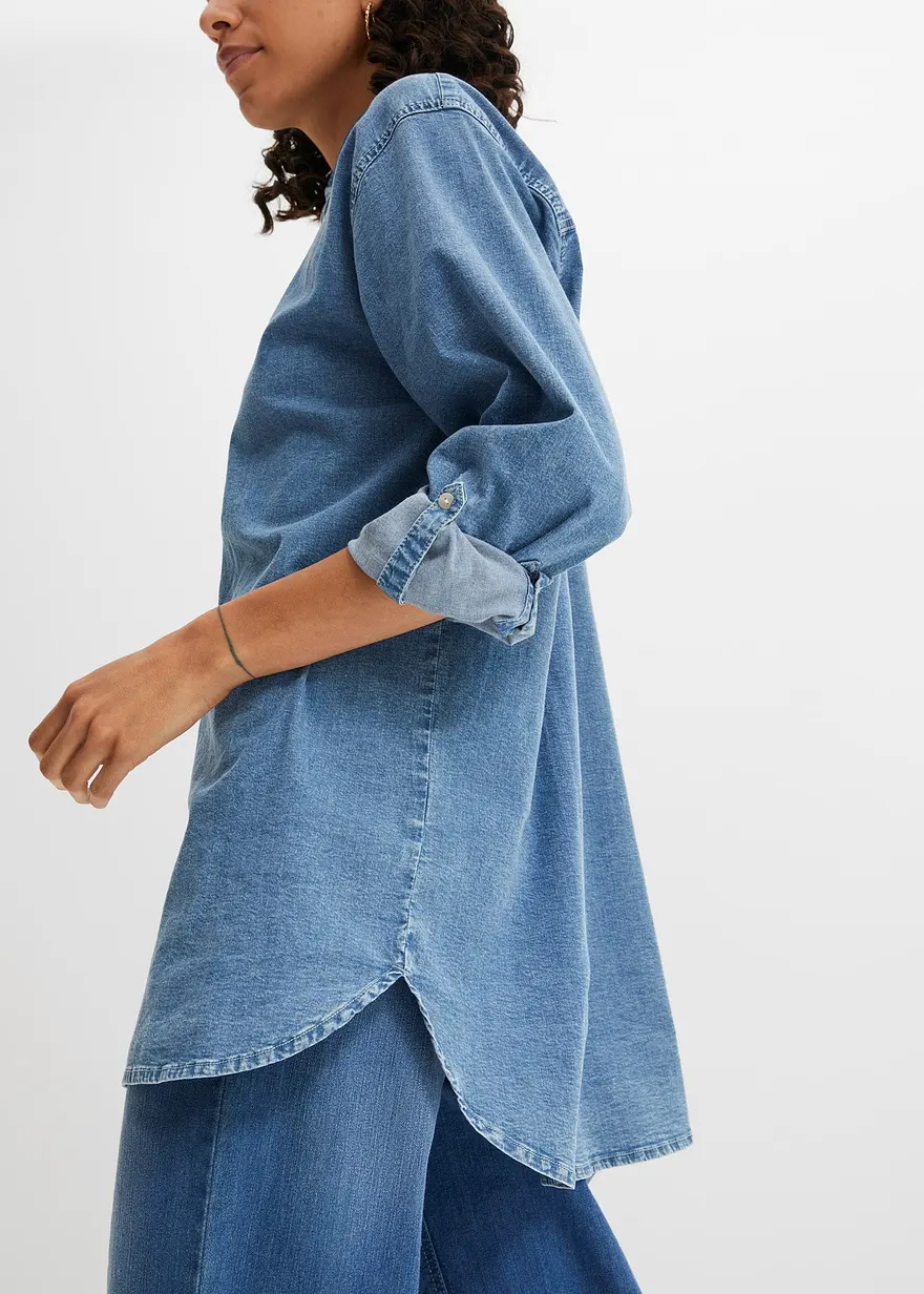 Oversize Stretch-Jeansbluse in blau (Detailaufnahme) - bonprix