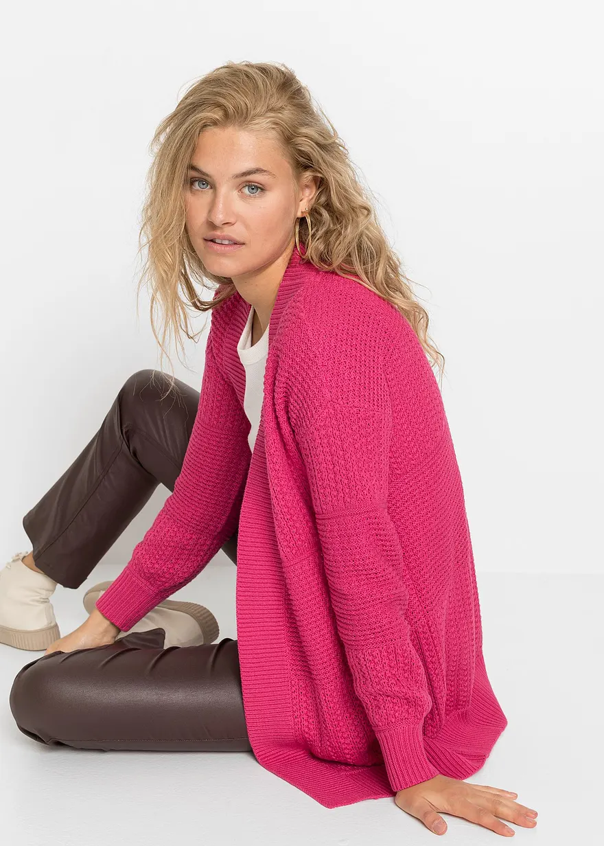Longstrickjacke in pink von vorne (im Anschnitt) - bonprix
