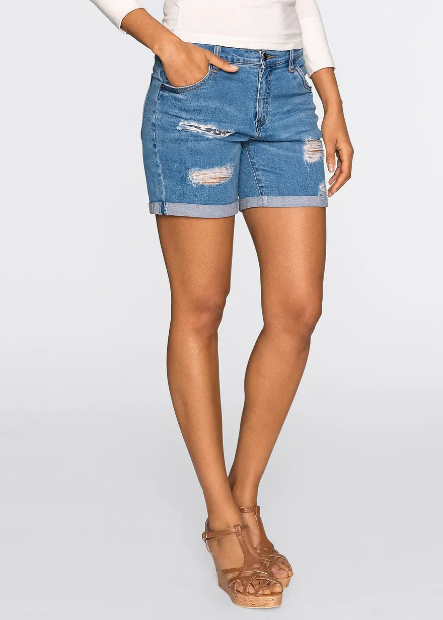 Jeans-Shorts in blau von vorne - bonprix