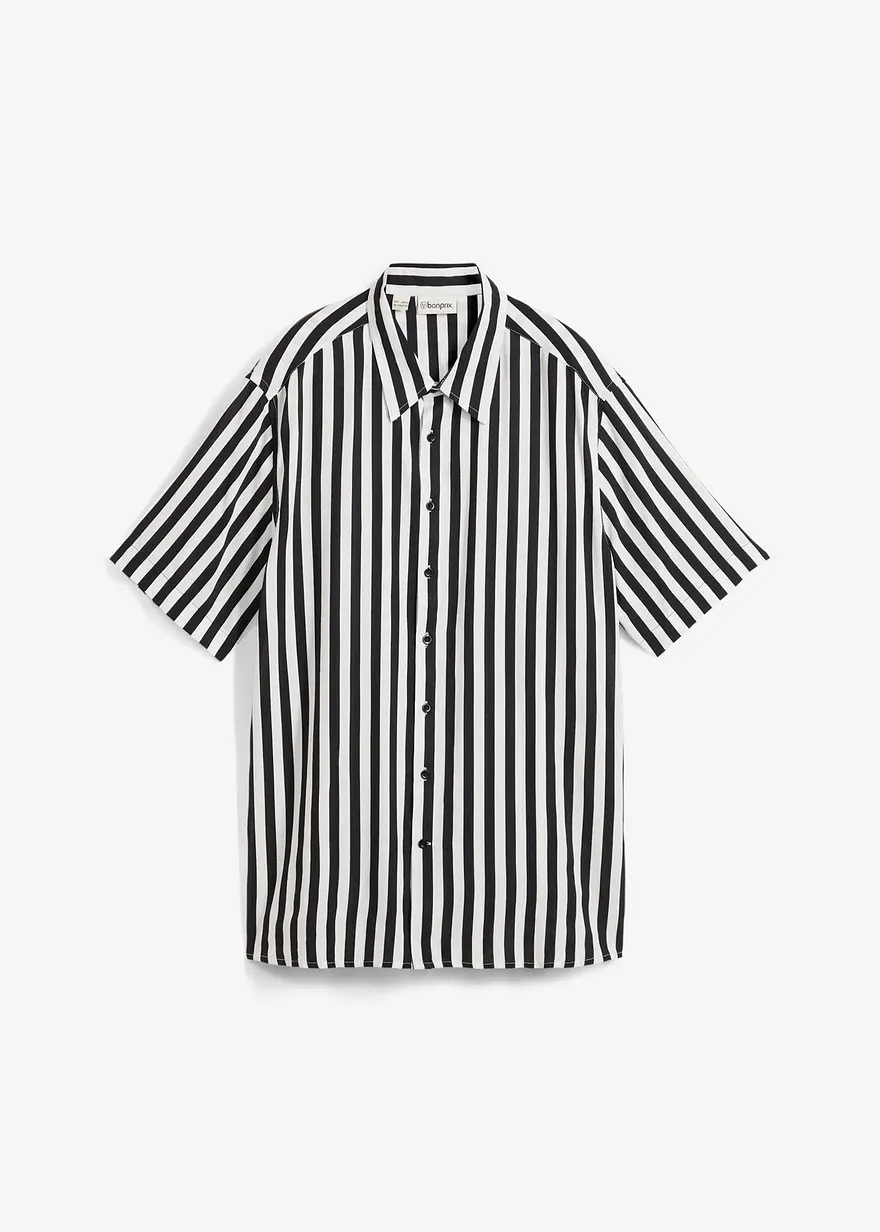 Kurzarmhemd aus softer Viskose in schwarz von vorne - bonprix
