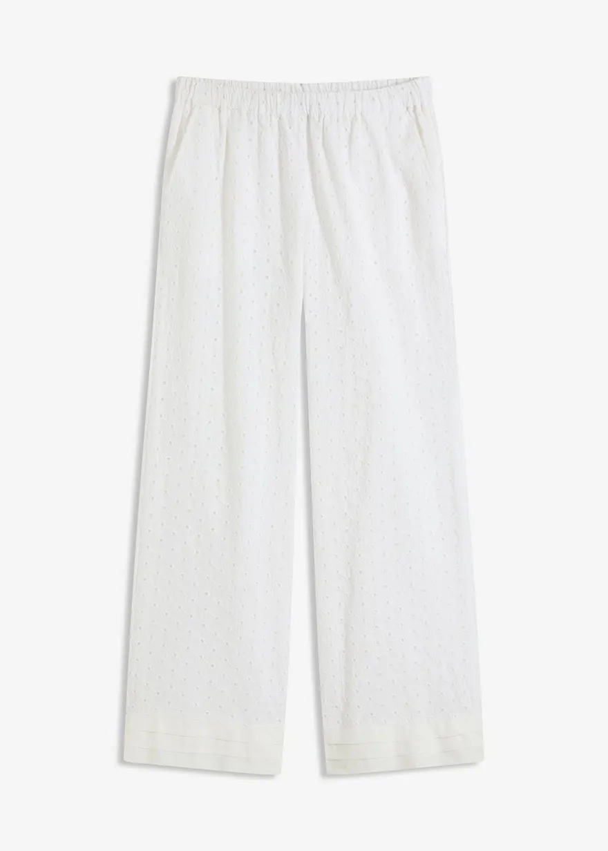 Marlenehose in weiß von vorne - bonprix