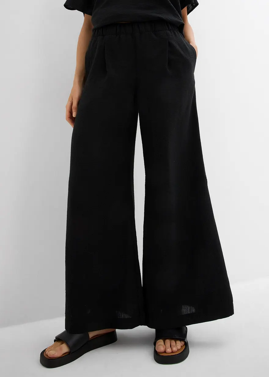 Palazzo-Hose mit Bundfalten in schwarz von vorne - bonprix