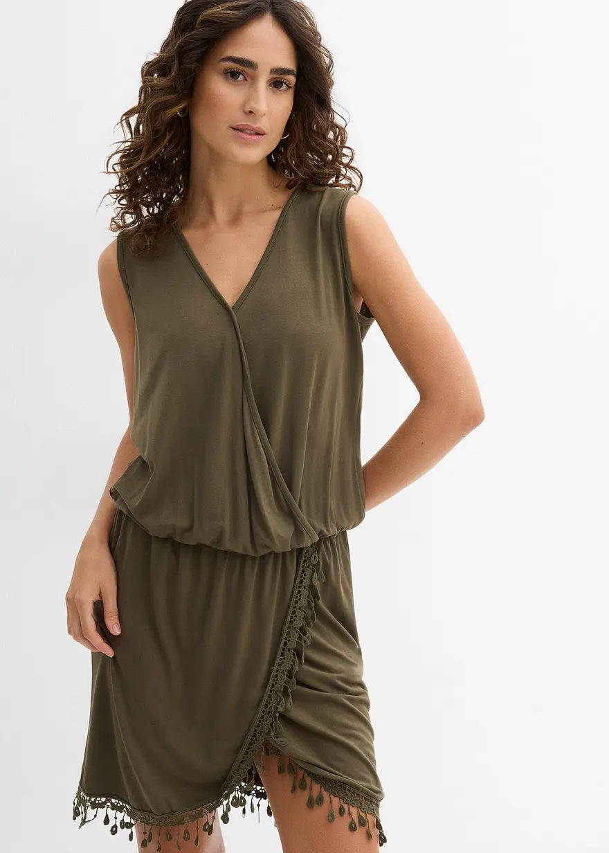 Jerseykleid aus fließender Viskose in grün von vorne (Totalaufnahme) - bonprix