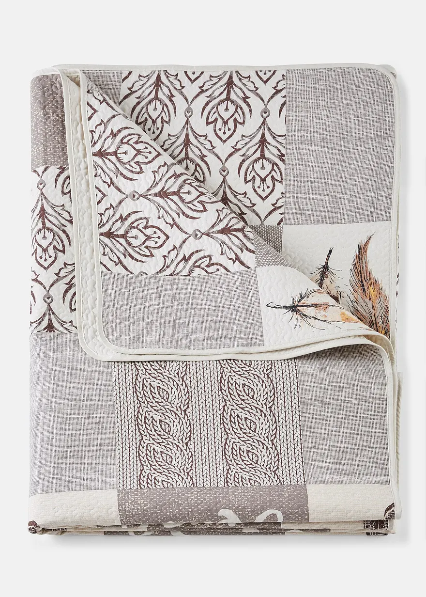 Tagesdecke mit Patchwork Druck in beige von vorne - bonprix