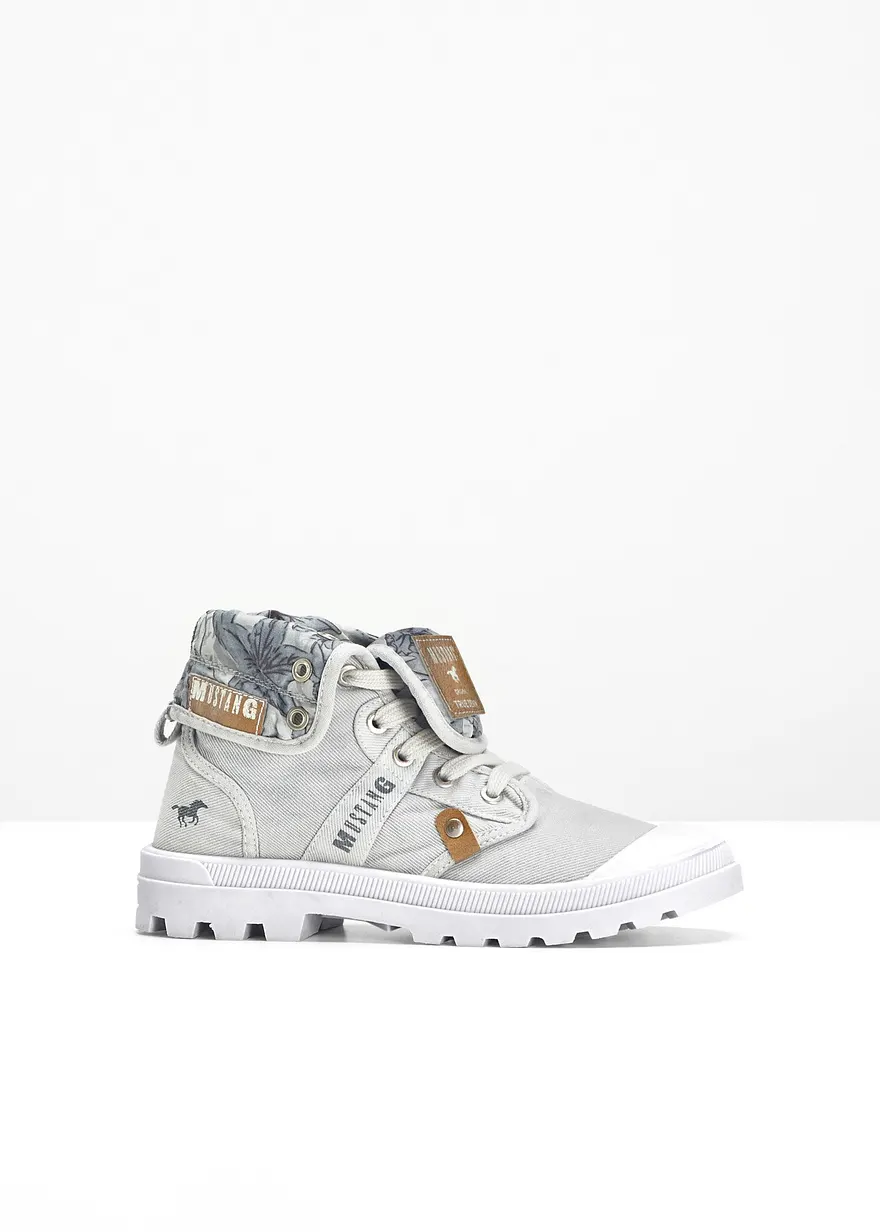 Mustang High-Top-Sneaker aus Baumwoll-Canvas in grau von vorne - Mustang