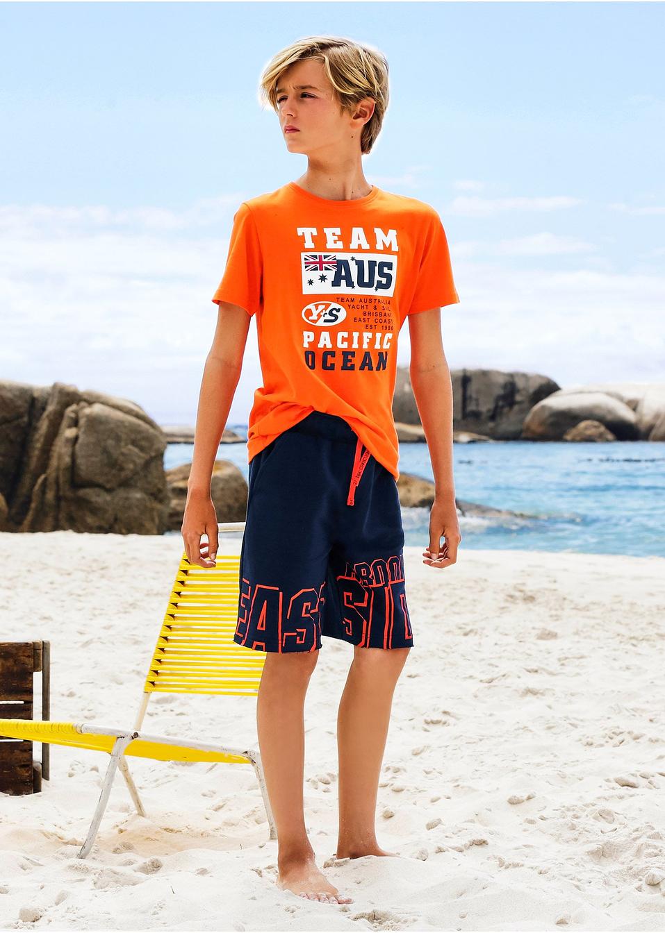 Lässiges T-Shirt in verschiedenen Varianten - weiß/orange/blau gestreift + orange bedruckt