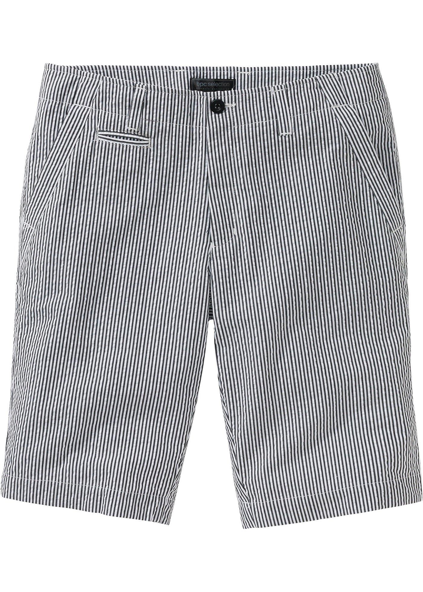 Chino-Seersucker-Bermuda in schwarz für Herren von bonprix